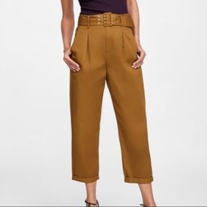 Zara pants with belt and pleat